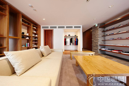 A+S ������Ь����