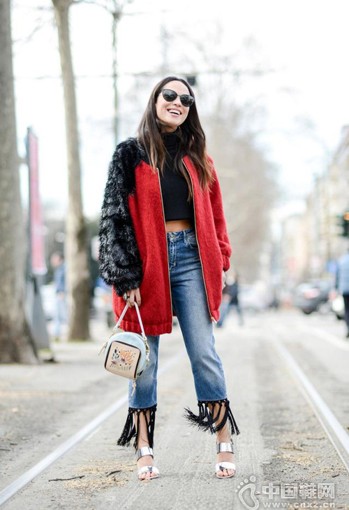 ����ʮ��ţ�п� ����Ϳѻ����ʱ��̬��