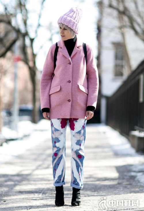 ����ʮ��ţ�п� ����Ϳѻ����ʱ��̬��