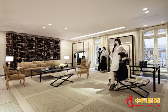 ���ϣ����ζ�����۵���һ������������