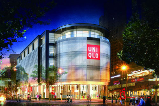 ������������꣬���������ʵķ�װƷ�ƣ����׷׷������й�������ٶȣ������¿��Ǹ����⡣ȥ��3�£����¿�ٷ�����ʾҪ�ӿ����й��Ŀ��경����ÿ���¿�80-100���ŵ꣬��Ҫ����ߡ����߳������졣Ԥ�ڵ�2020�꣬���л���(�����й���½����ۺ�̨�����)�����������ﵽ1000�ң������ձ��г���Ϊ���¿����������г���