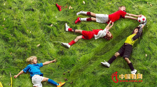 �ܶ�����Ϊ���Ͽ�ٯ�����˶�Ʒ�Ƶġ��˼ҡ������ǶԿ����̵ĺ��ķ��������龭��