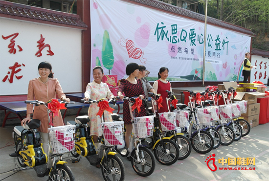 ��˼Q���Ĺ����У������Ů��ʦ�������ͣ�