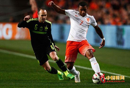 �������������¾��ź����������ӵ�һ�δ���������¾����������籭�ϱ�5-1��ɱ������������Ȼû���˴�ȷֵĽ��򣬵�����ʤ�����������˺����ˡ�