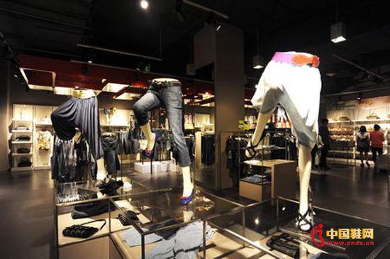 ������ͣ