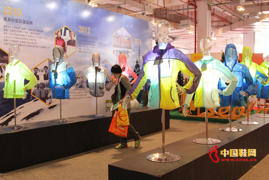 ����2015���ʮ�߽��й�(����)����Ьҵ��������4��18�����й�Ь����������¡�ؿ�Ļ����Ϊ���ڻ���Ʒ��TOP10֮һ��ʥ����Ʒ���ٶ������ʮ�߽��й�(����)Ь���ᡣ