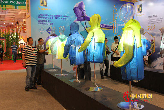 ����2015���ʮ�߽��й�(����)����Ьҵ��������4��18�����й�Ь����������¡�ؿ�Ļ����Ϊ���ڻ���Ʒ��TOP10֮һ��ʥ����Ʒ���ٶ������ʮ�߽��й�(����)Ь���ᡣ