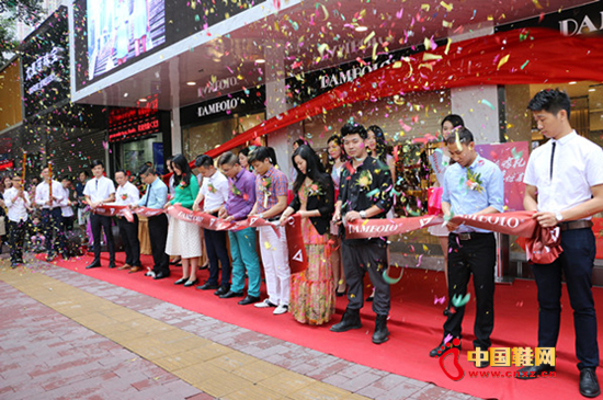 Ʒ�Ƶ���ū����ϵ껪��ת��-��Ļ��ʽʢ����