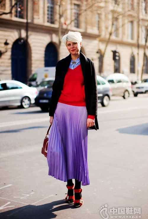 �����³��ر�������ȹ������������