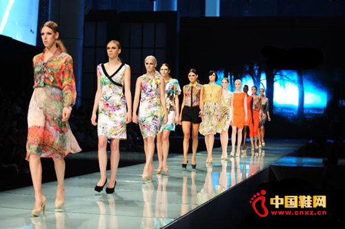 ��ʱ������ʽӹ����ʤ�ؾ������¿� ��λ��