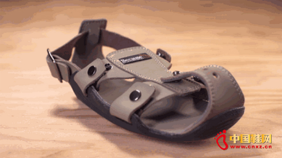 ����Ь�������ֳߴ���Ե��ڣ����������͵��𽺲���������ϴ�����䣬���ٿ���ʹ�����ꡣ���ͺ�С������Ь�ͣ����Ը����׶�԰�����꼶����ζ�ͯ��