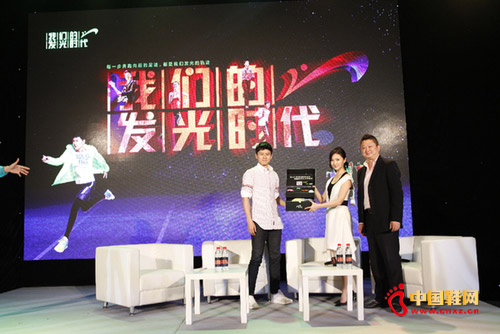 �������գ�������2015�ꡰ���ǵķ���ʱ����Ʒ��ý�幵ͨ���ڱ�����԰�������ľ��С�Ϊ�������ڿ�ѧ�ܲ����ԡ��˶����֡�Ϊ�Ļ�����Ĺ������ڽ���ȫ���Ƴ�����ϵ�У�����ÿһ�ݷ����㼣����2015�����׿��ҹ���顱ȫ�������󣬹������Ʒ�з��Ƽ�����һ��ȫ��������