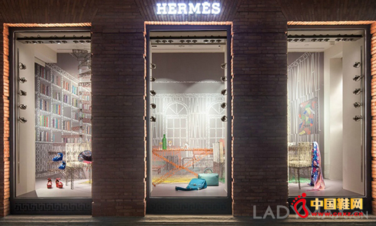 ���������˴���� ����塰�ֵ׻���