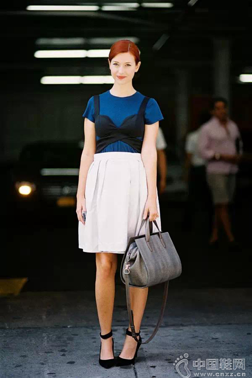 ���ĳ���ʾ��T��+��ȹ �����ͷ���������