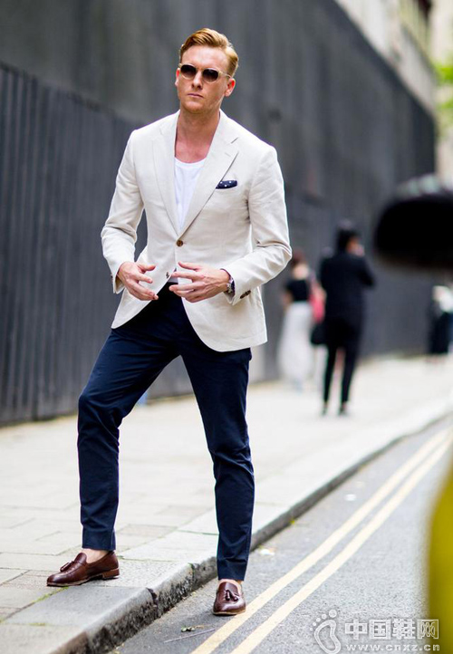 ˧���Ƽ��ᴩ��Ҫ��̬��