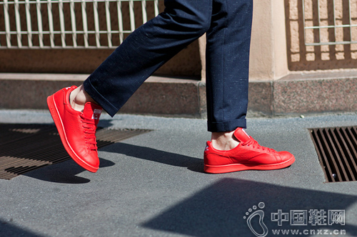 ����ʱװ�ܳ������Ь������