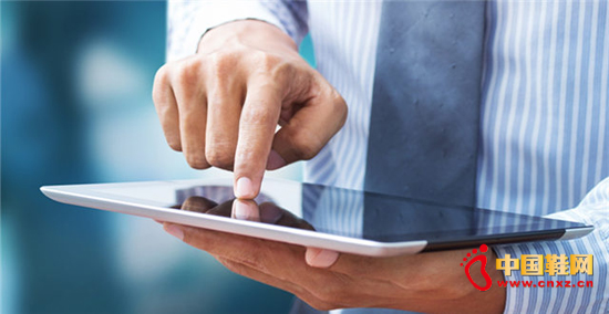 �й��������ߣ��ٽ��羳���̷�չ