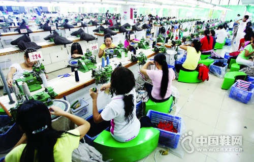 �����ڡ���ݸ��װЬñ��ҵ�ӱ����������