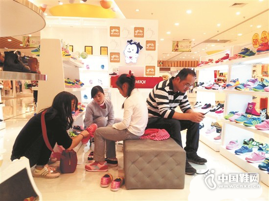 �����˶���Ʒ�г���ʼ���»ָ�����