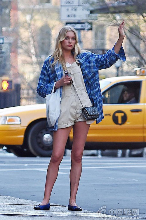 ���Ƴ���