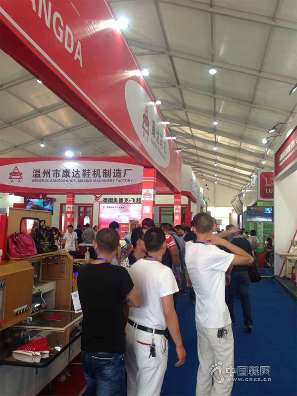 ���ݹ���Ƥ��չ�ڶ��� ����չ�����ַǷ�