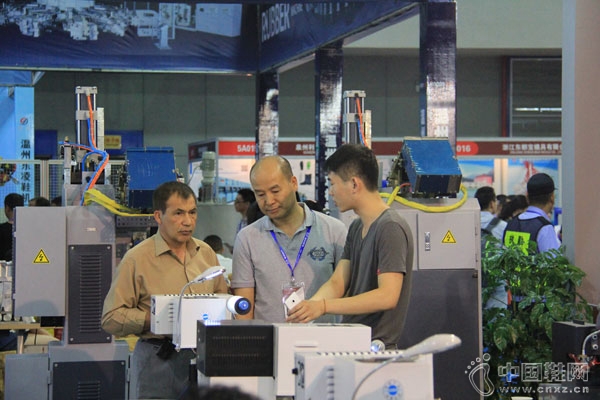 ���ݹ���Ƥ��չ����˲��