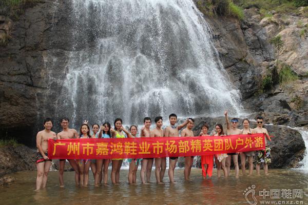 ������ʱ��ŮЬ