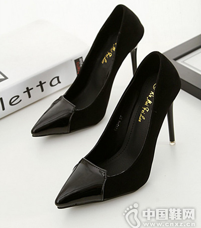 ��ɫ��Ƥƴ�ӵ���Ь���Ը�ָ��ʮ����