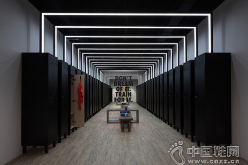 ���� Nike Studio