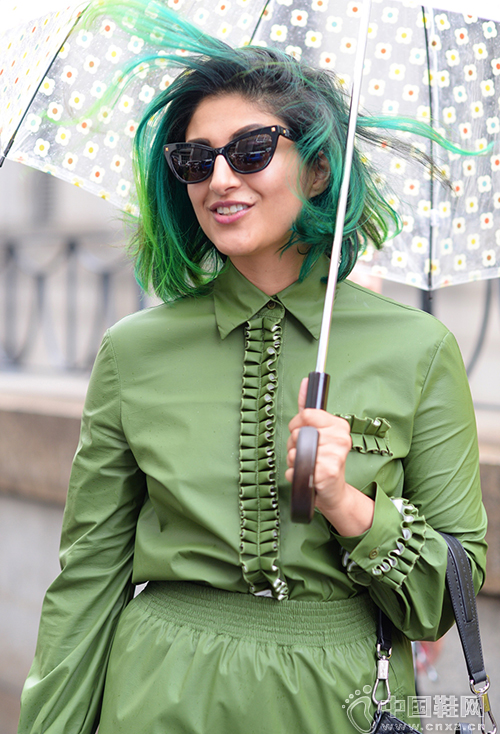 ���ĳ���ʾ�����������İٱ����