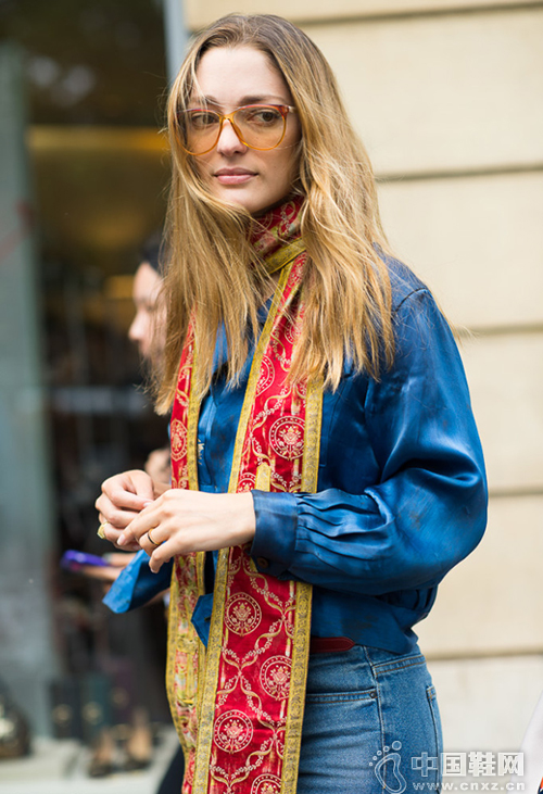 ���ĳ���ʾ�����������İٱ����