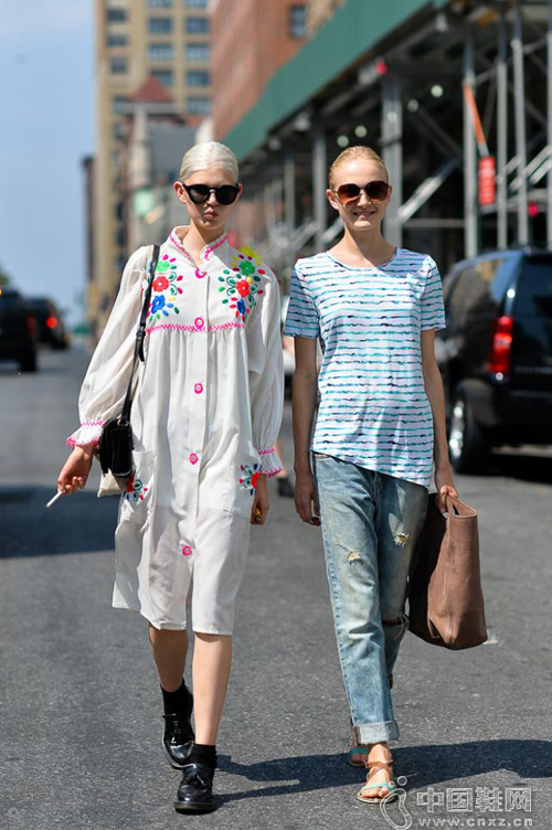 ���ĳ���ʾ�����������İٱ����