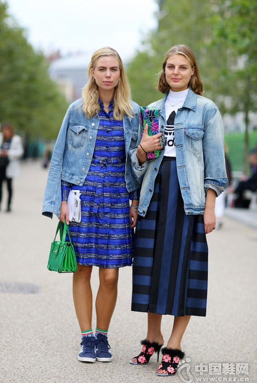 ����װ����˫������