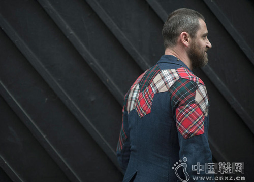 ���Ļ����˵ġ���ؤװ��