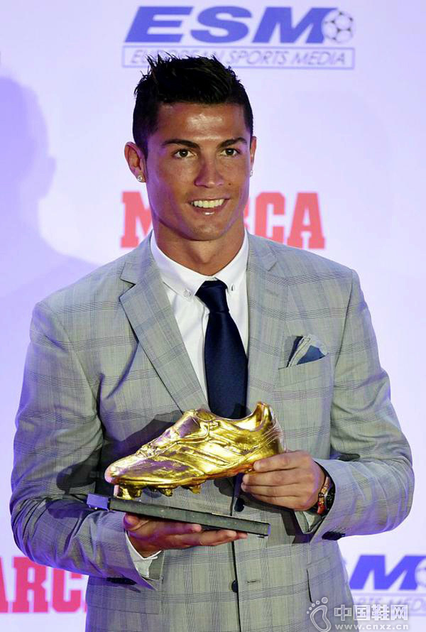 C����ʽ��ȡŷ�޽�ѥ�� 4�Ȼ񽱳���ʷ��һ��