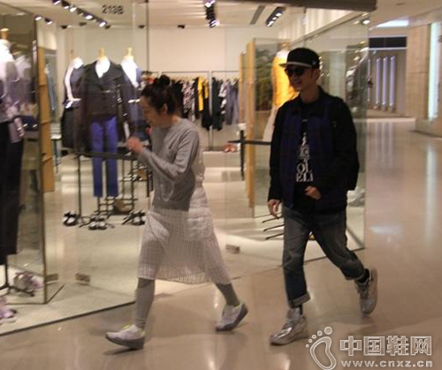 �ž޻�ͬ���ӳ�Ӣѩ�����̳�