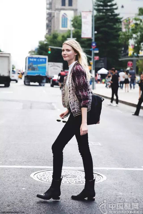 �����������׶���֪���Լ��жೱ��