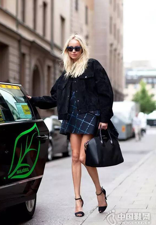 �����������׶���֪���Լ��жೱ��