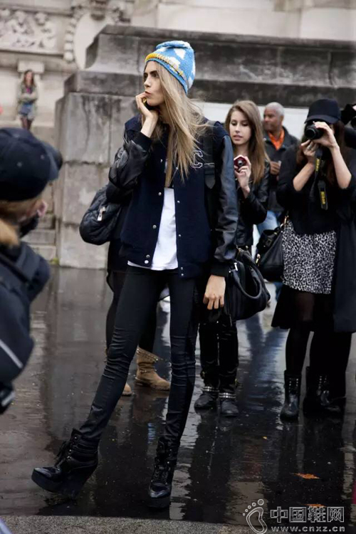 �����������׶���֪���Լ��жೱ��