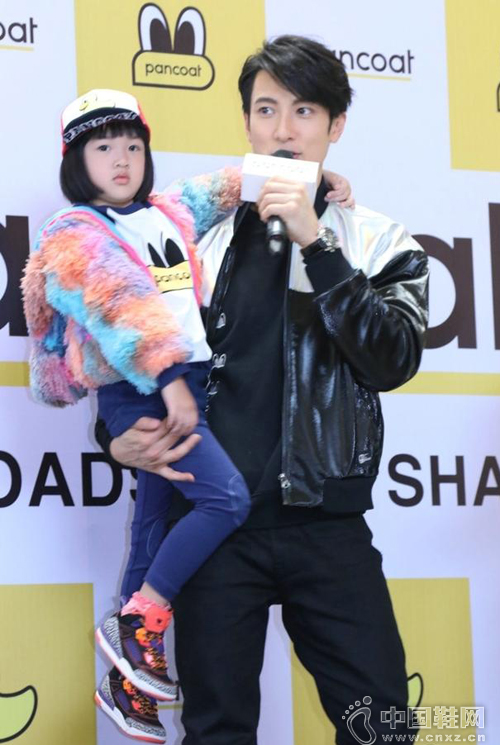 �����Ů��Neinei�̽�