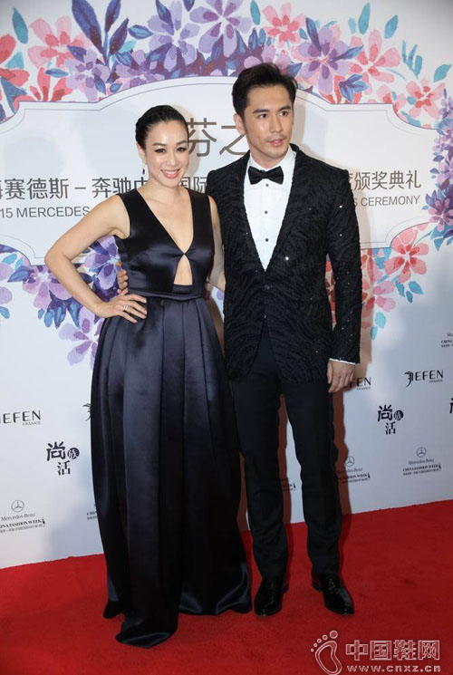 ����羡�����˶