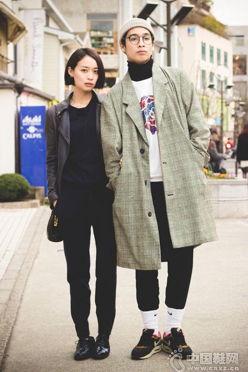 ˭��˭����������װ��������������