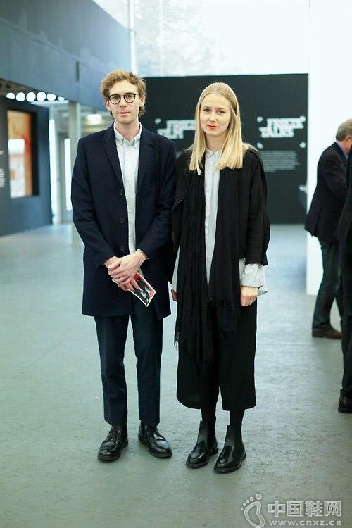 ˭��˭����������װ��������������