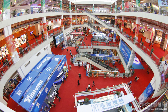 ����Ь����