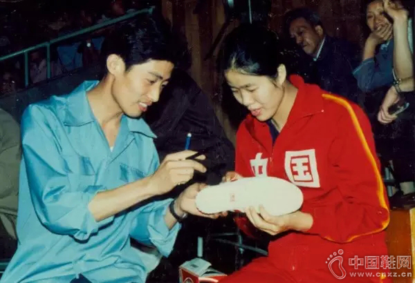 2008��İ��˻���Ь�ع�