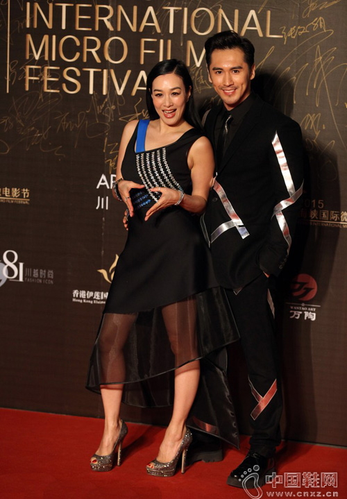 ����羡�����˶