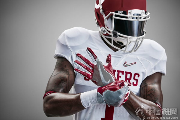 Nike �����У����򼾺���ר��װ����¼