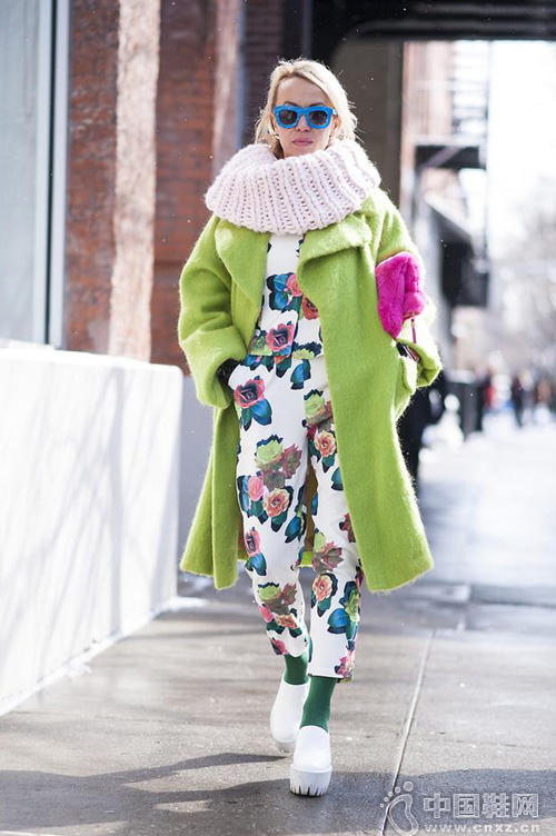 ��Χ��Ȧס�¶Ȼ��ܱ��ַ��