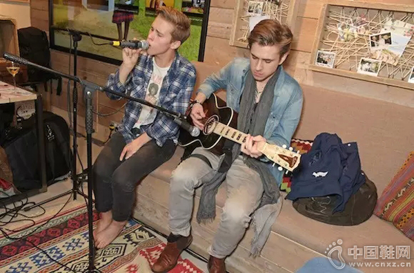 TOMS OUTPOST�׶ص꿪ҵʱ