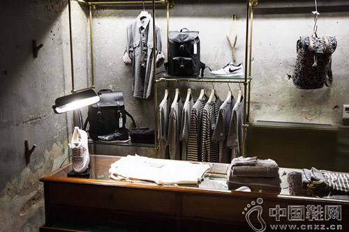 Philos Athens �ŵ��